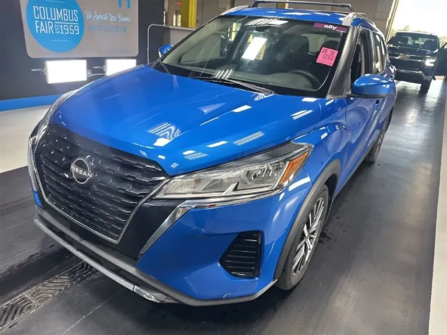 2022 Nissan Kicks SV photo 1