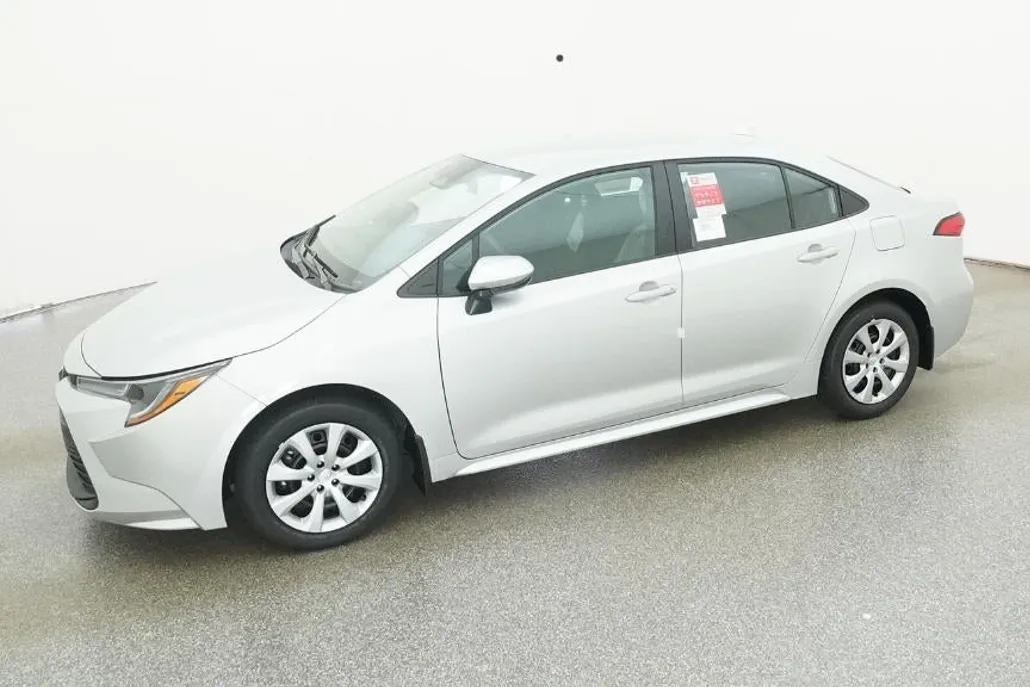 2026 Toyota Corolla LE photo 1