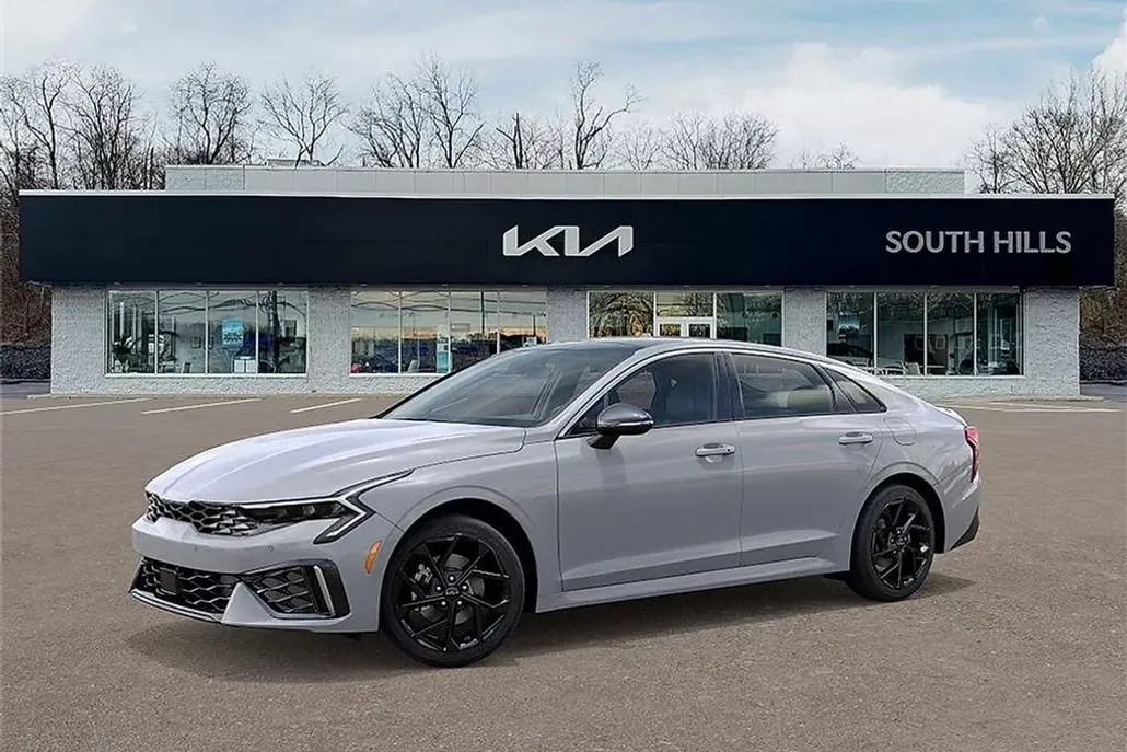 2026 Kia K5 GT-Line photo 1