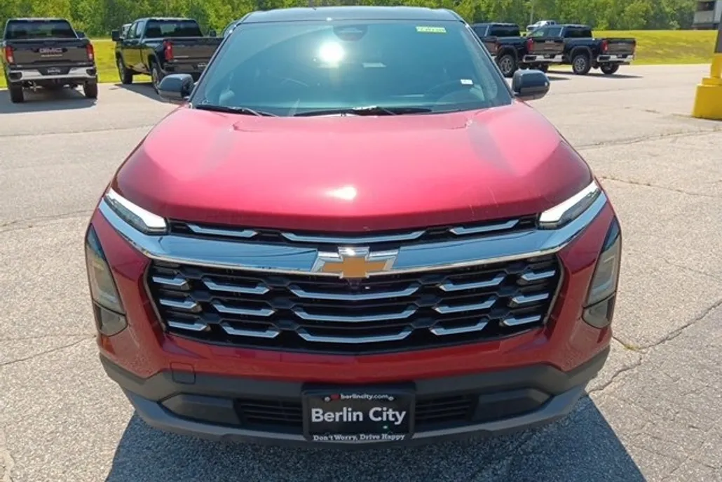2026 Chevrolet Equinox LT photo 1