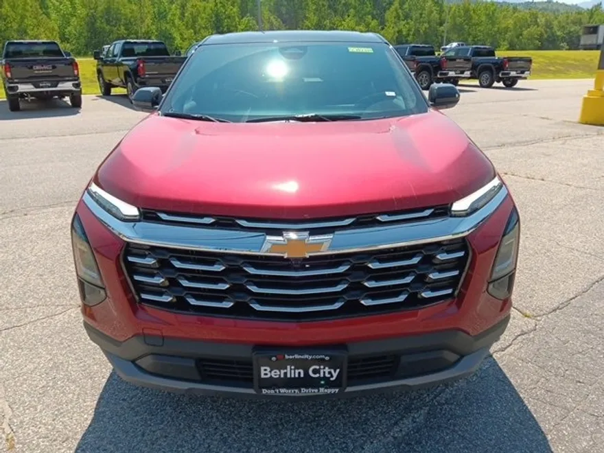 2026 Chevrolet Equinox LT photo 1