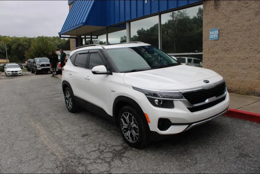2021 Kia Seltos EX photo 1