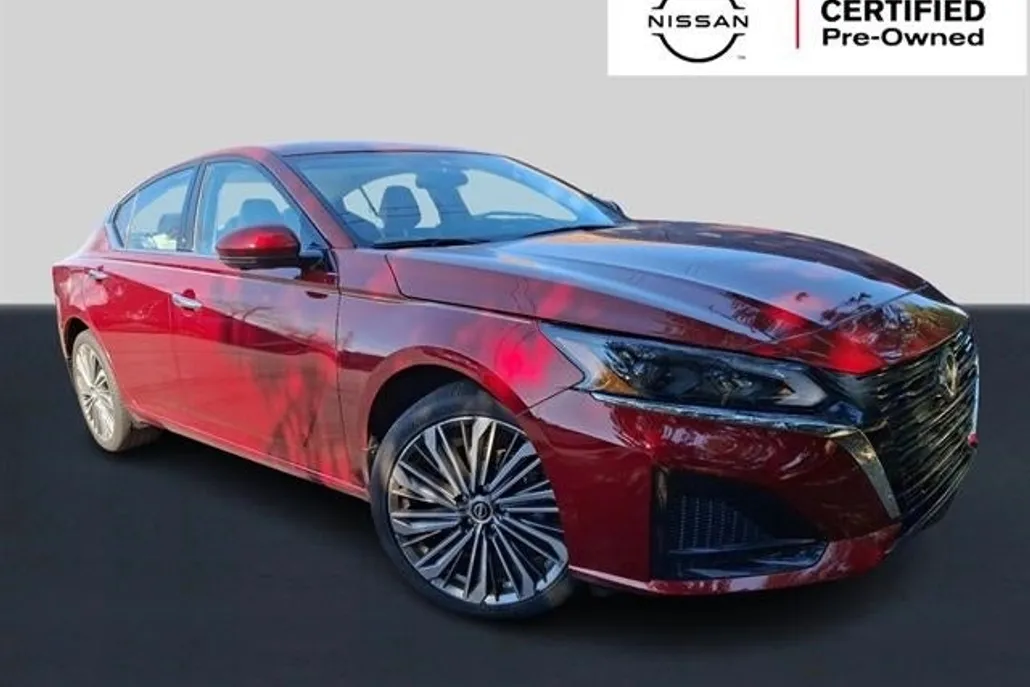 2023 Nissan Altima 2.5 SL photo 1