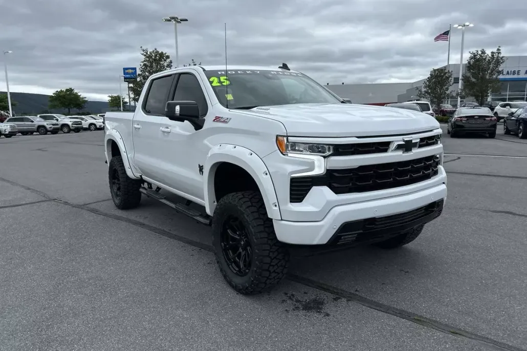 2025 Chevrolet Silverado 1500 RST photo 1