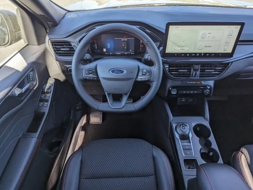 2024 Ford Escape ST-Line photo 15