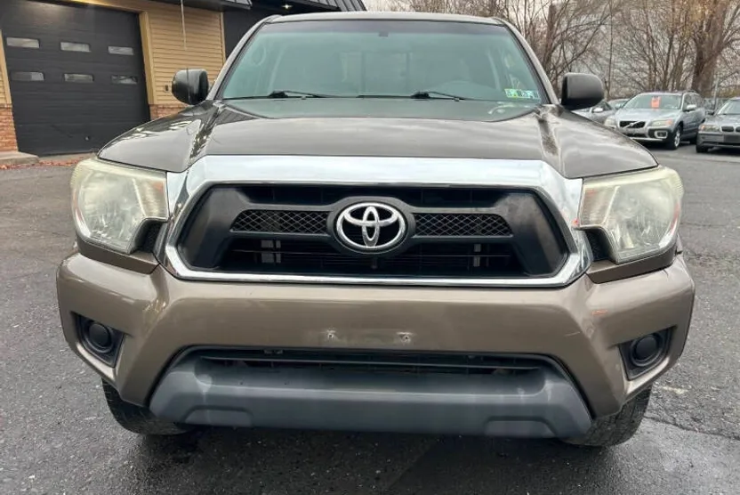 2014 Toyota Tacoma 4x4 Base Access Cab photo 1