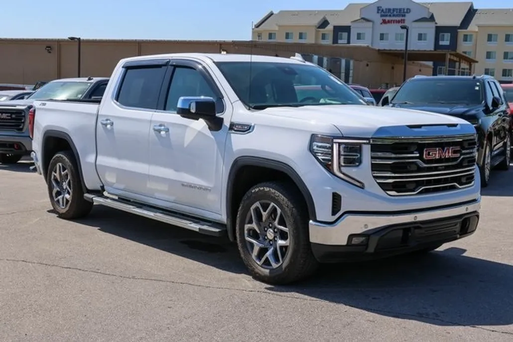 2024 Gmc Sierra 1500 SLT photo 1