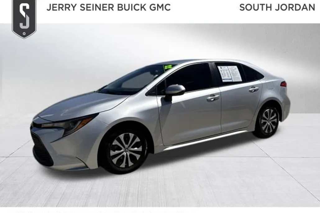 2022 Toyota Corolla Hybrid LE photo 1