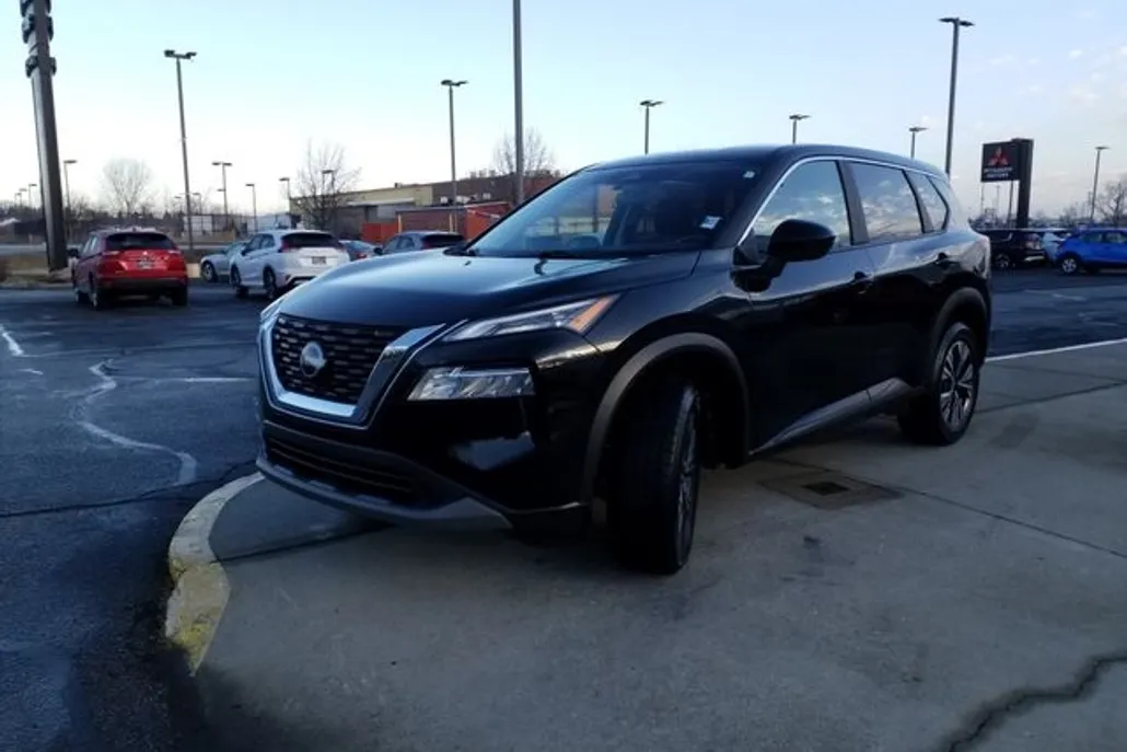 2023 Nissan Rogue SV photo 1