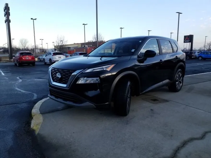 2023 Nissan Rogue SV photo 1