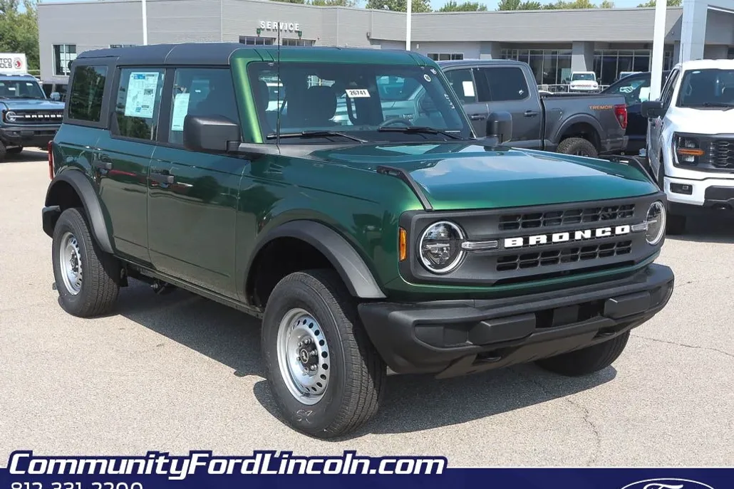 2025 Ford Bronco Base photo 1