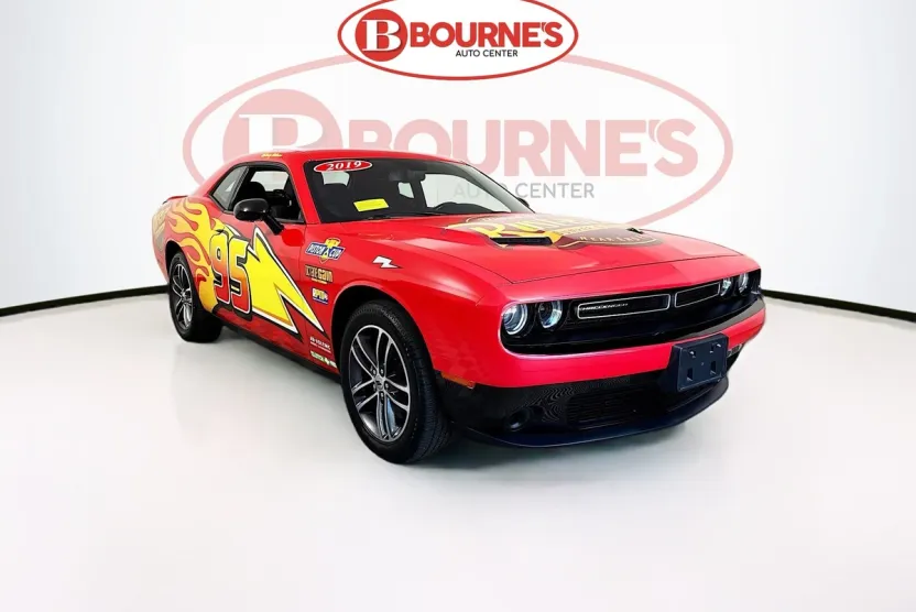 2019 Dodge Challenger SXT AWD photo 1