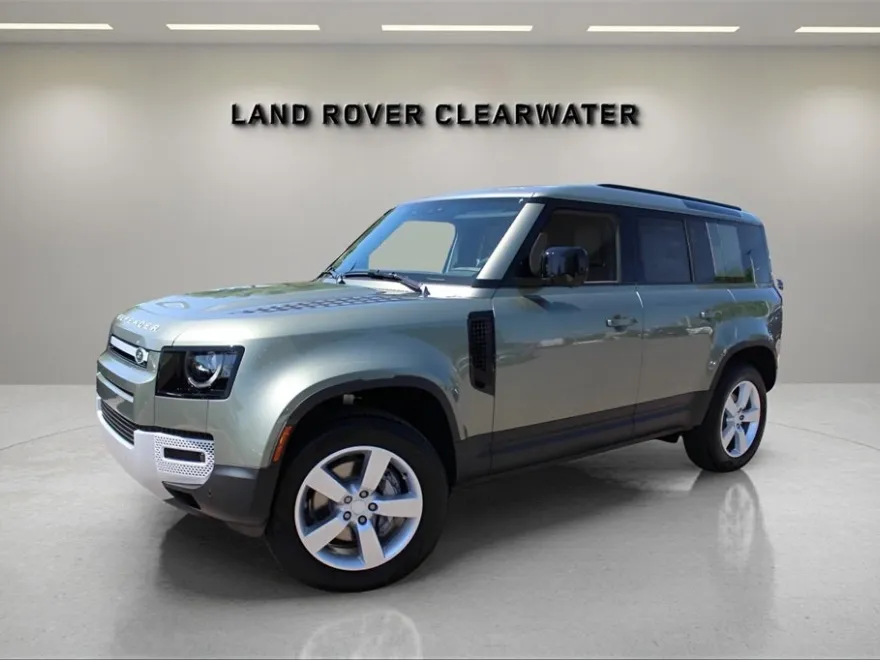 2025 Land Rover Defender 110 S photo 1