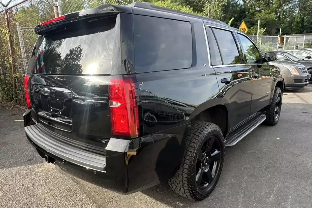 2020 Chevrolet Tahoe LT photo 1