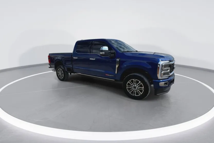2026 Ford F-250 Platinum photo 1