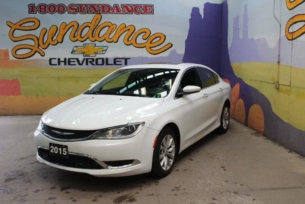 2015 Chrysler 200 C photo 1
