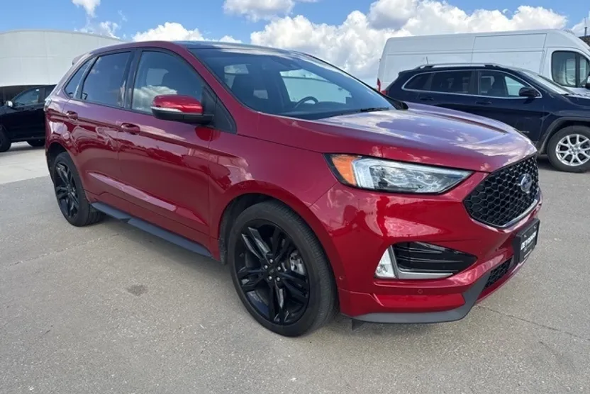 2020 Ford Edge ST photo 1