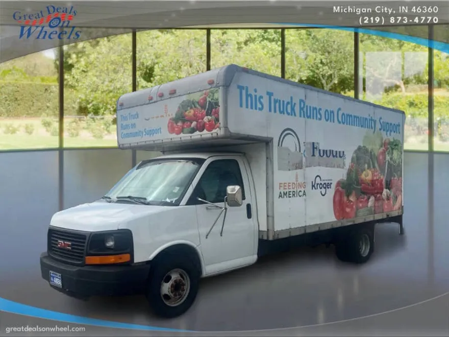 2004 Gmc Savana 3500 Cutaway photo 1