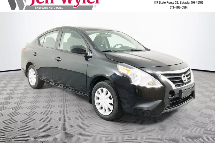 2018 Nissan Versa Sedan Plus photo 1