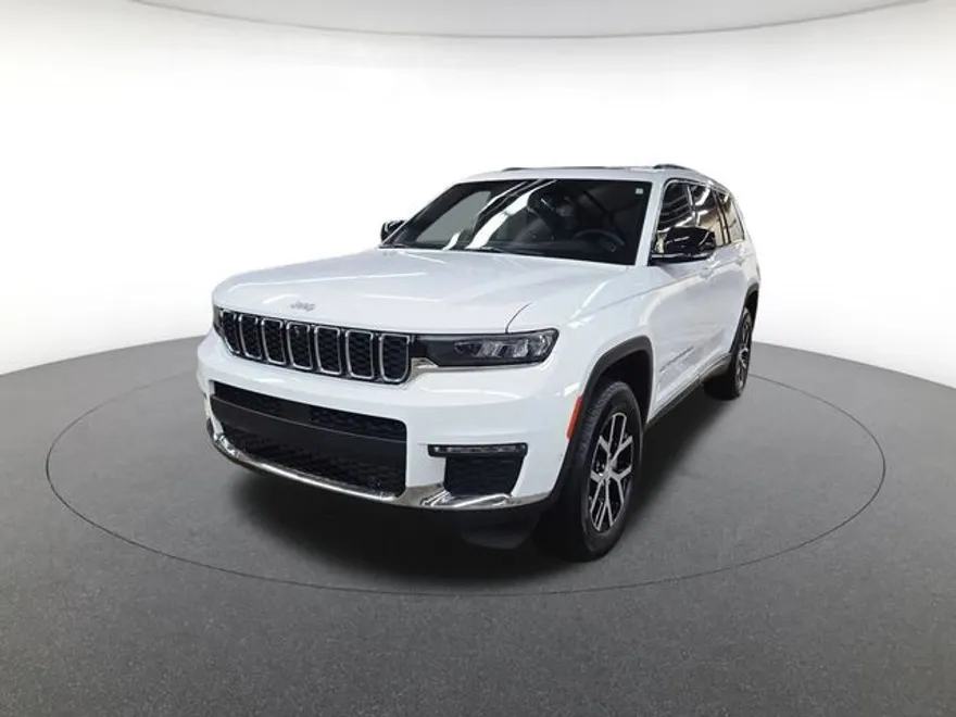 2024 Jeep Grand Cherokee Limited photo 1