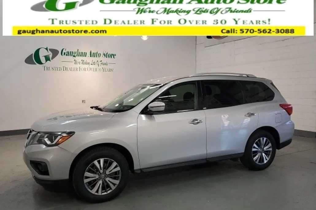 2020 Nissan Pathfinder SV photo 1