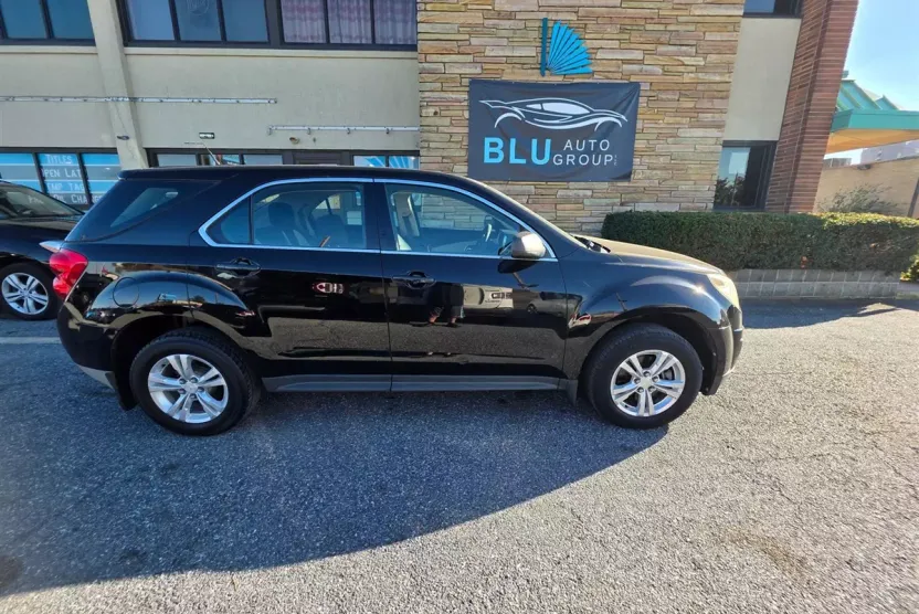 2011 Chevrolet Equinox LS photo 1