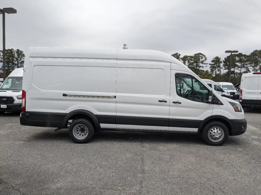 2024 Ford Transit photo 1