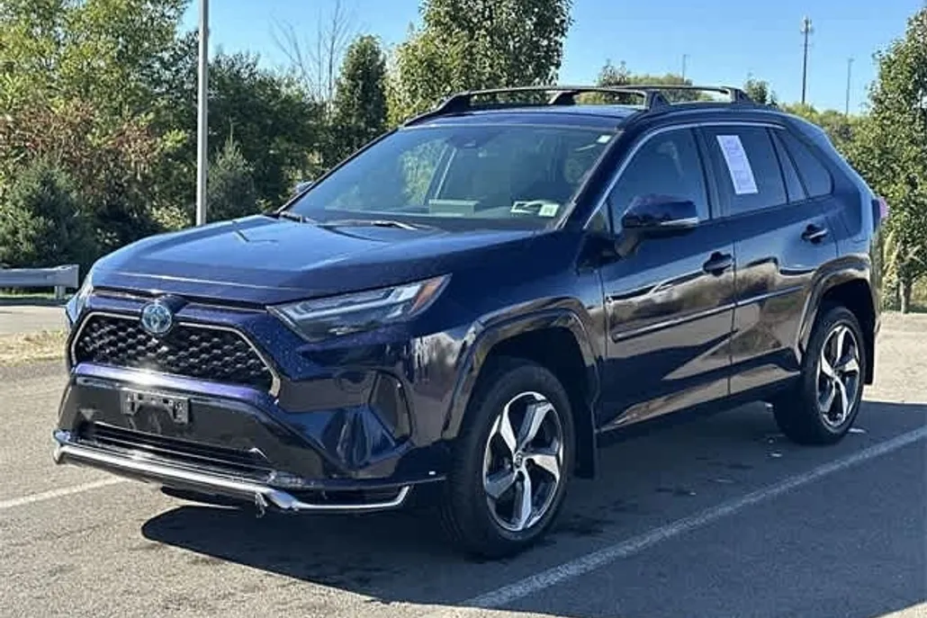2022 Toyota RAV4 Prime SE photo 1