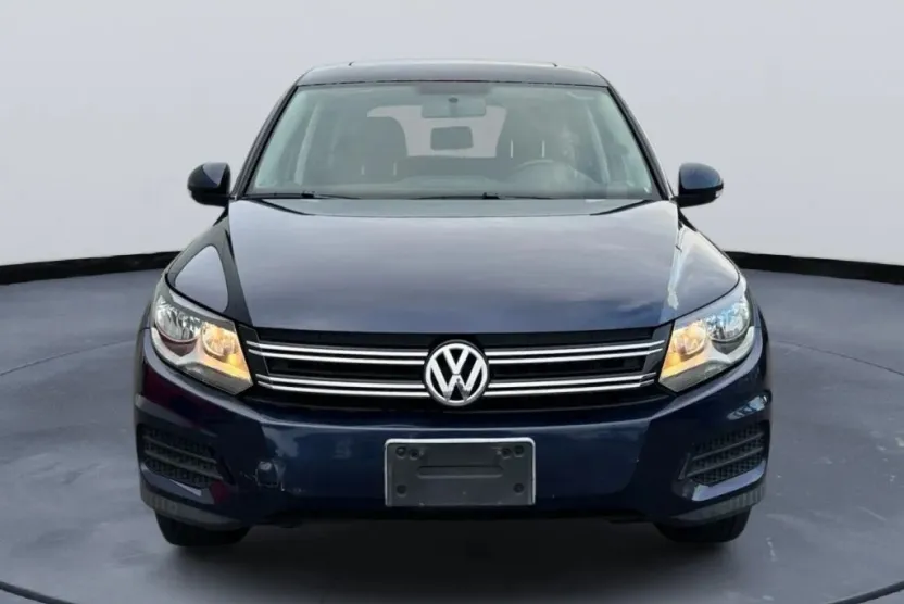 2013 Volkswagen Tiguan Sport photo 1