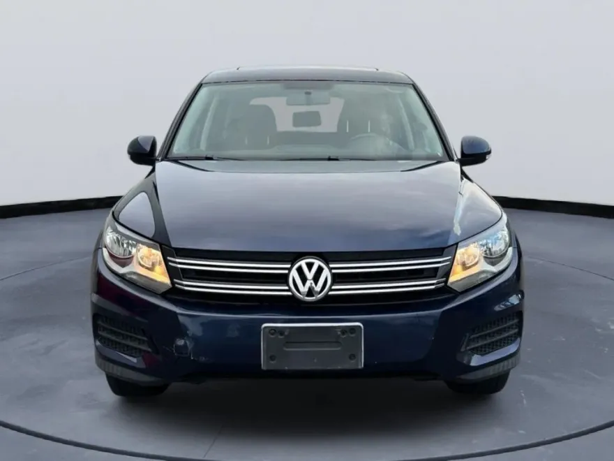 2013 Volkswagen Tiguan Sport photo 1