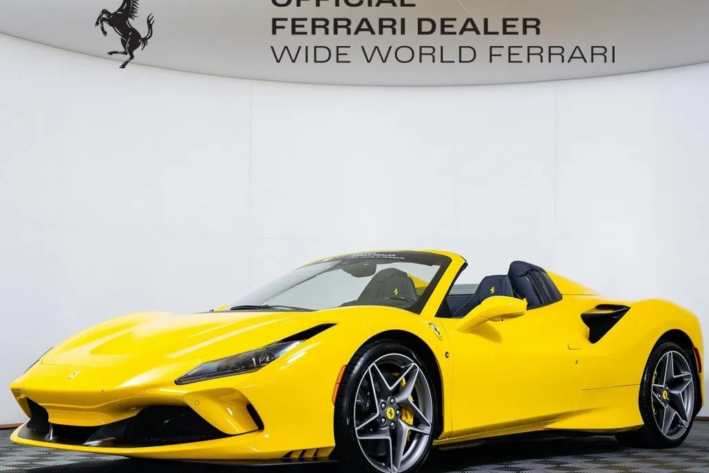 2022 Ferrari F8 Spider Base photo 1