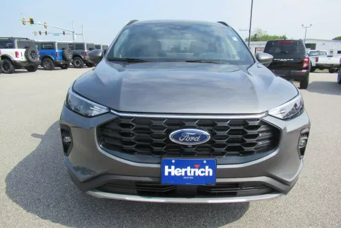 2025 Ford Escape ST-Line Select photo 2