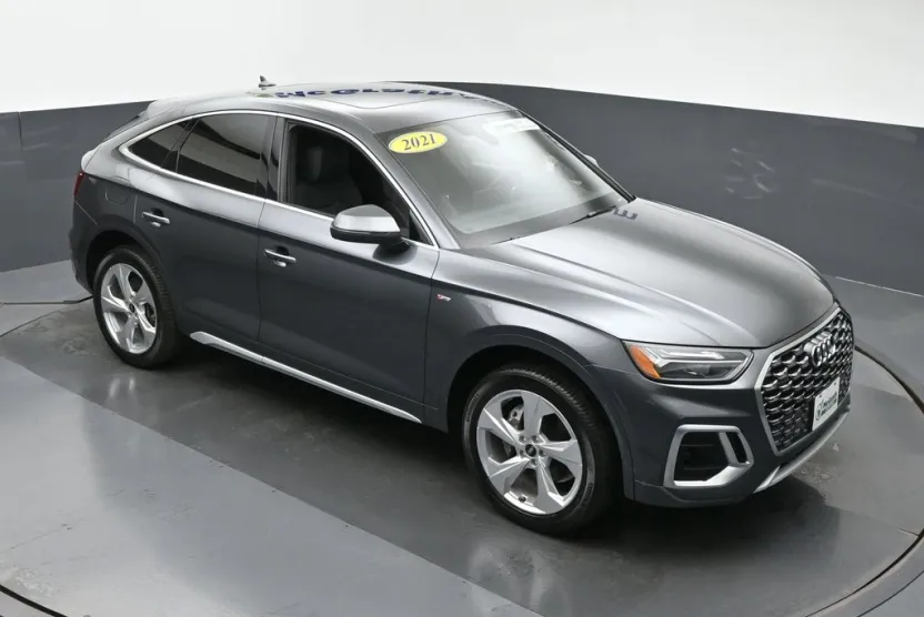 2021 Audi Q5 Premium Plus photo 1