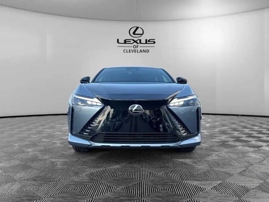 2023 Lexus RZ 450e Luxury photo 1