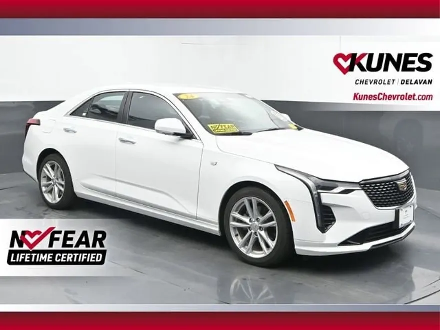 2024 Cadillac CT4 Luxury photo 1