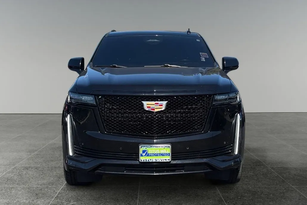 2023 Cadillac Escalade Sport photo 1