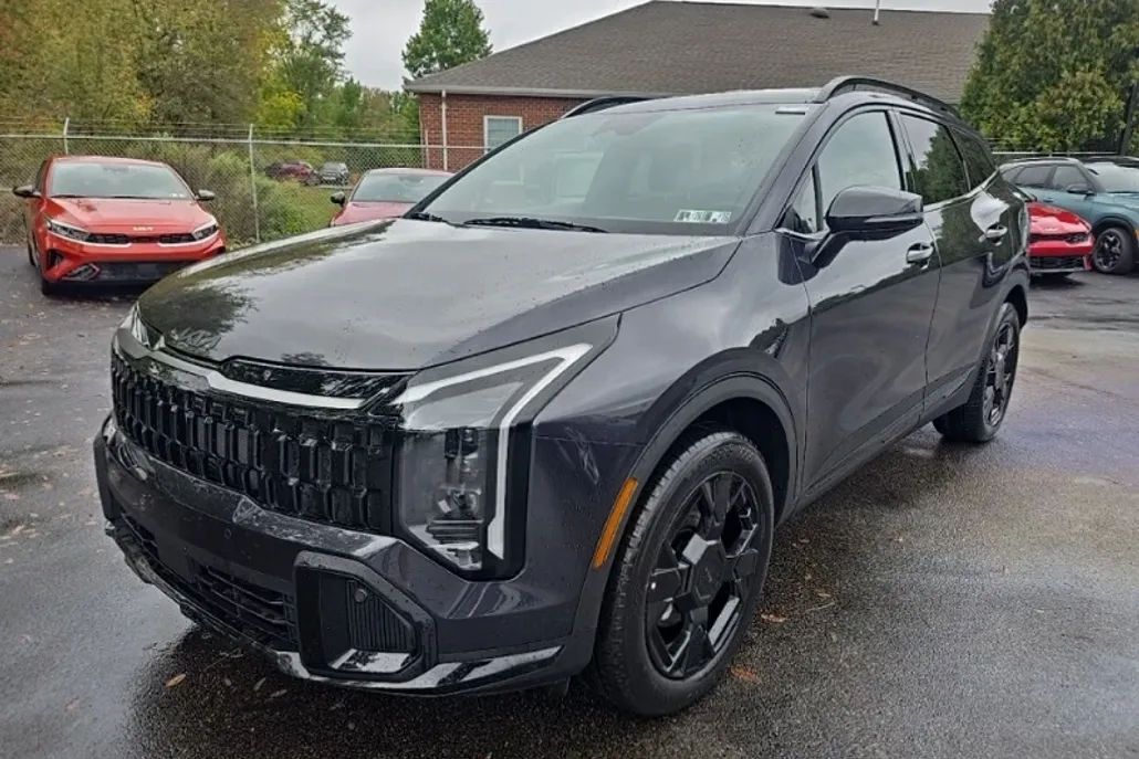 2026 Kia Sportage X-Line photo 1