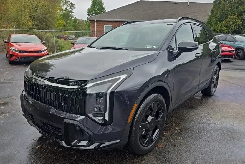 2026 Kia Sportage X-Line photo 1