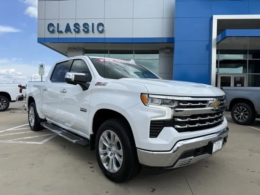 2022 Chevrolet Silverado 1500 LTZ photo 1