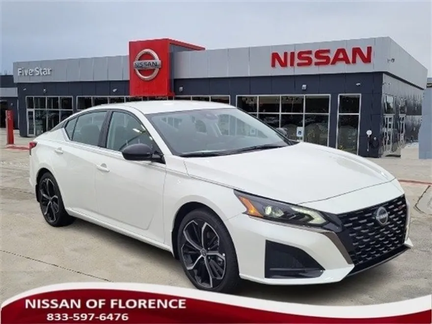 2025 Nissan Altima 2.5 SR photo 1
