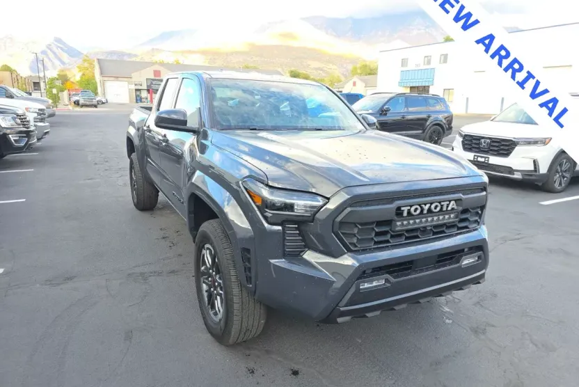 2025 Toyota Tacoma TRD Sport photo 1