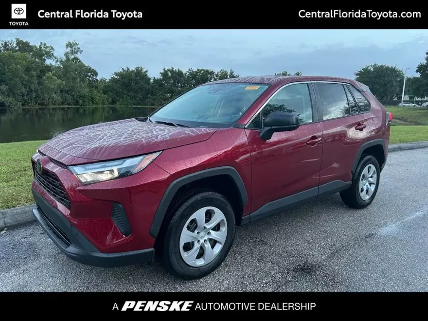 2024 Toyota RAV4 LE photo 1