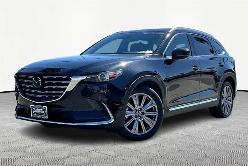 2023 Mazda CX-9 Signature photo 1