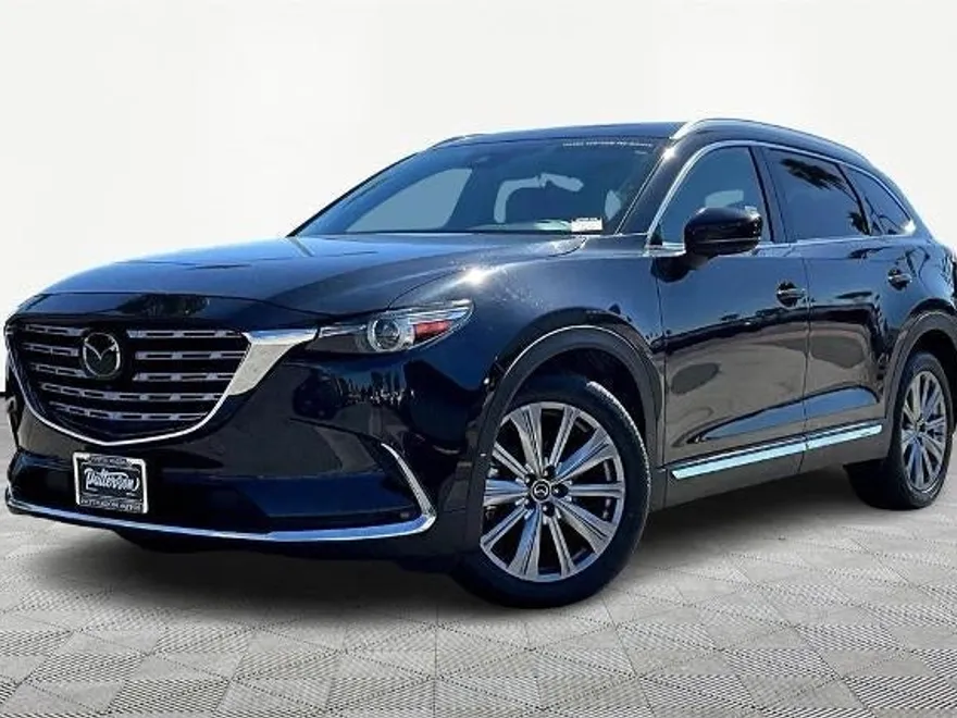 2023 Mazda CX-9 Signature photo 1