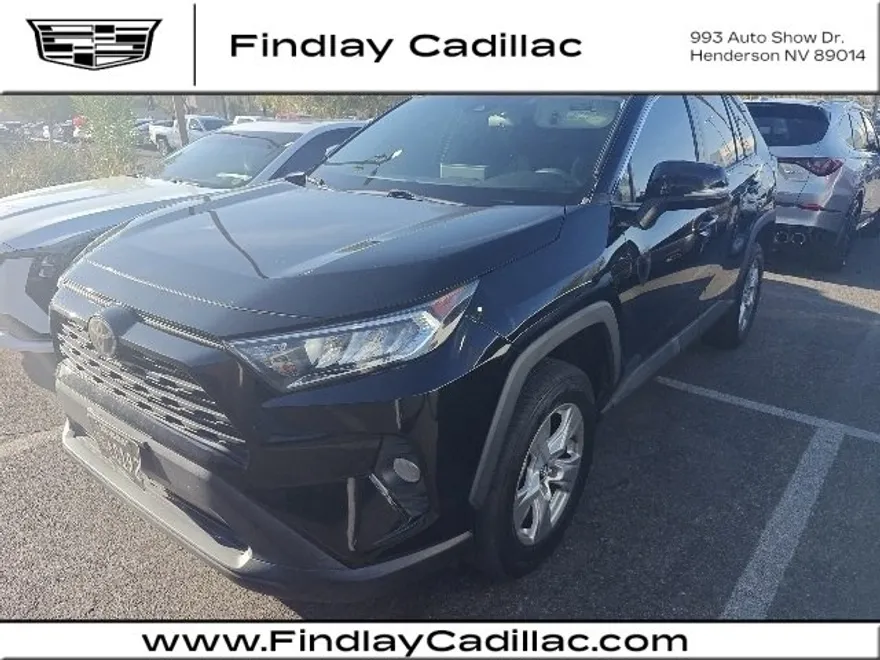 2020 Toyota RAV4 XLE photo 1