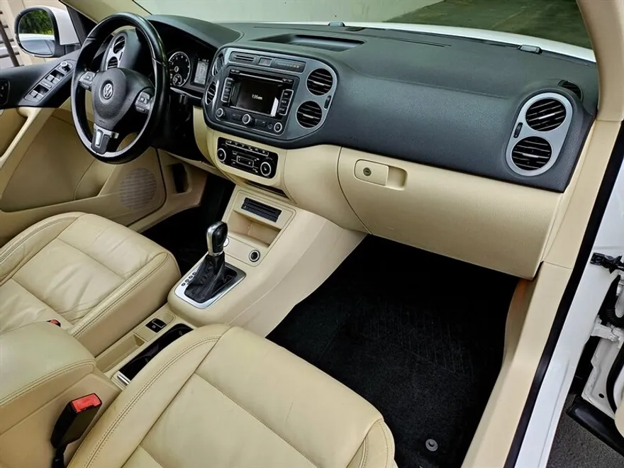 2012 Volkswagen Tiguan SEL photo 1