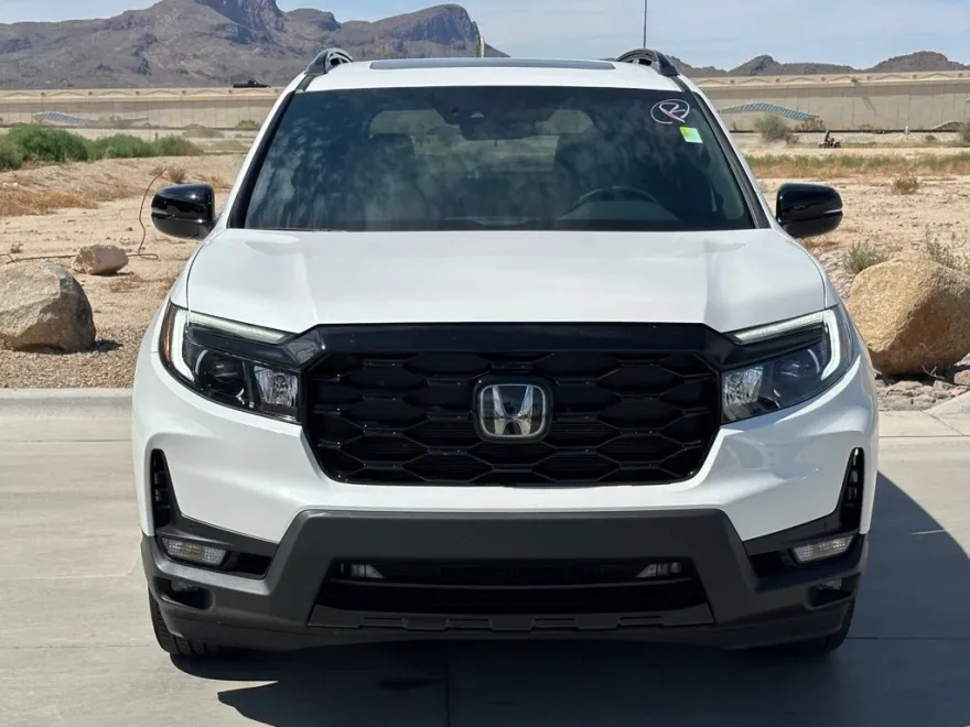 2023 Honda Passport Elite photo 1