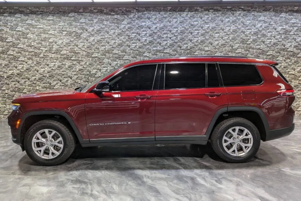 2022 Jeep Grand Cherokee Limited photo 1