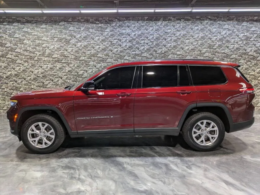 2022 Jeep Grand Cherokee Limited photo 1