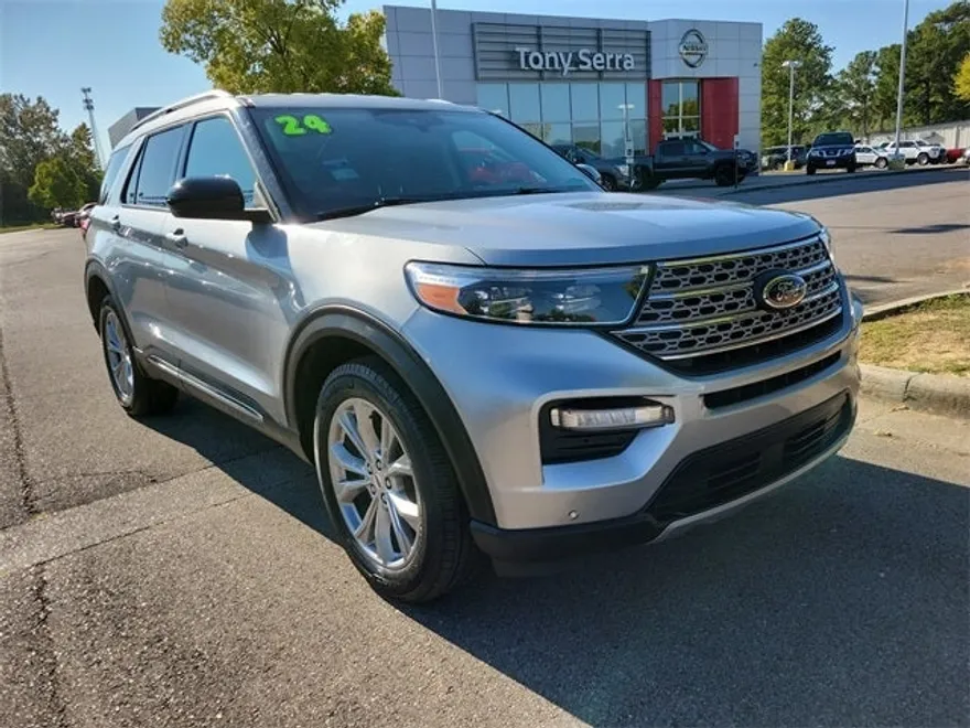 2024 Ford Explorer Limited photo 1